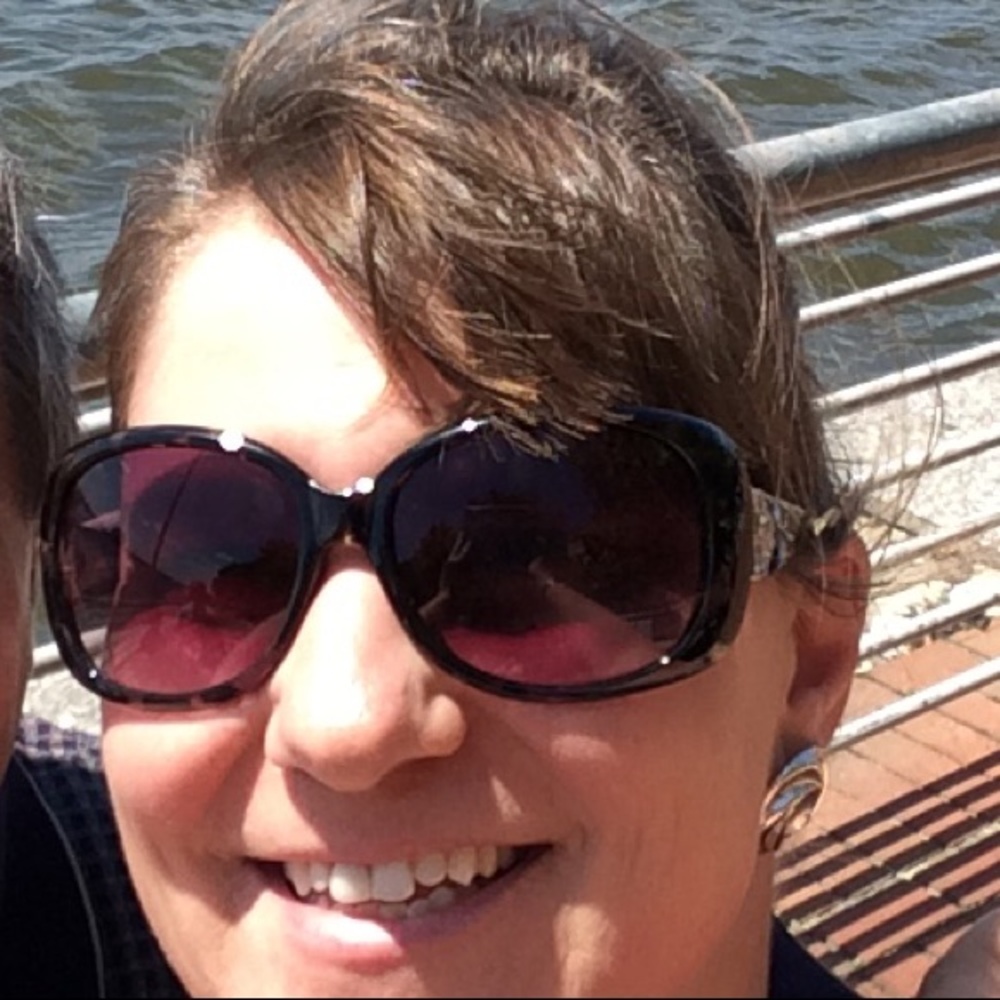 Meet your Posher, Pamela